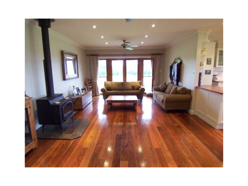 20 Mancini Drive, Lake Wyangan NSW 2680