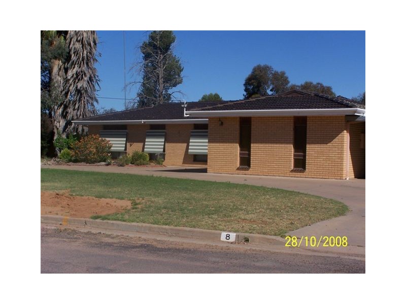 8 Sandpiper Street, Coleambally NSW 2707