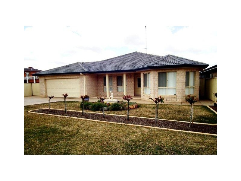 157 Clifton Boulevard, Griffith NSW 2680