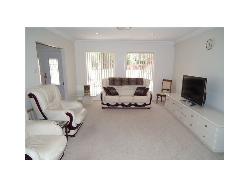 157 Clifton Boulevard, Griffith NSW 2680
