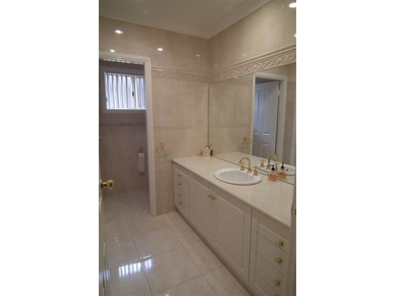 157 Clifton Boulevard, Griffith NSW 2680