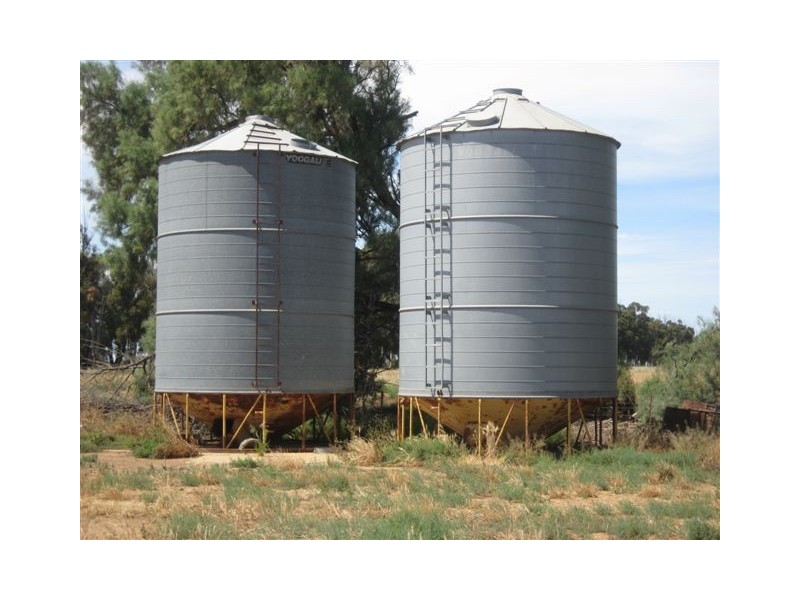 29A and 29B Clark Road, Benerembah NSW 2680