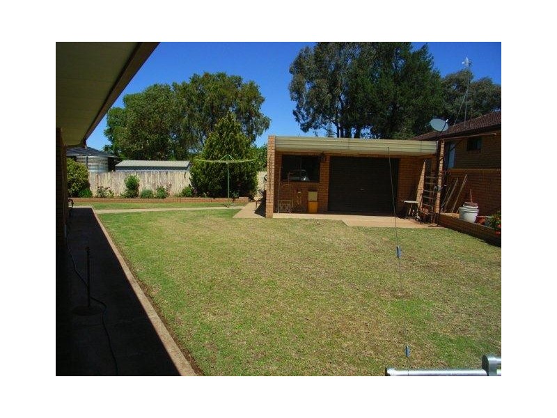 98 Blumer Avenue, Griffith NSW 2680