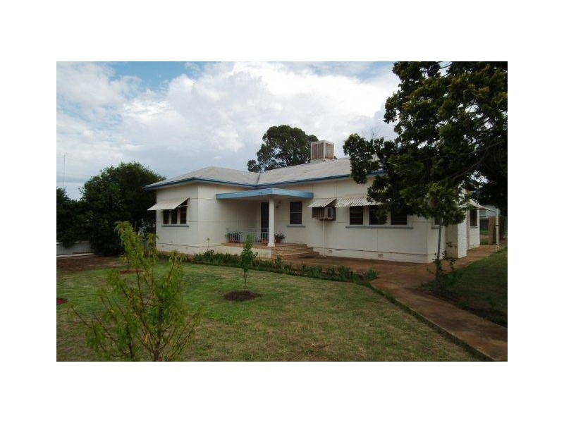 7 Kooba Street, Griffith NSW 2680