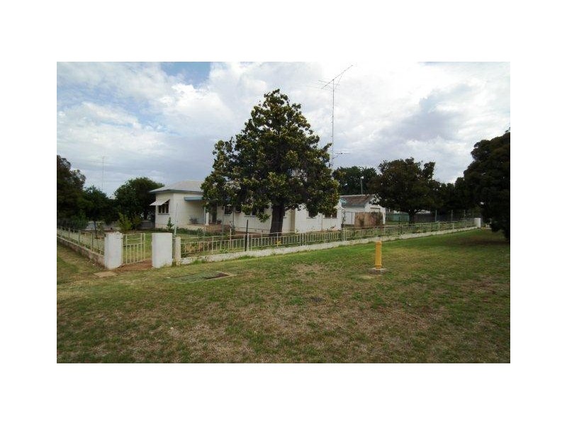 7 Kooba Street, Griffith NSW 2680