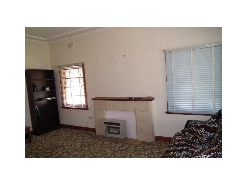 7 Kooba Street, Griffith NSW 2680