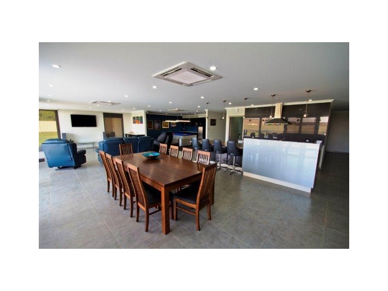 2 Zappacosta Crescent, Yoogali NSW 2680