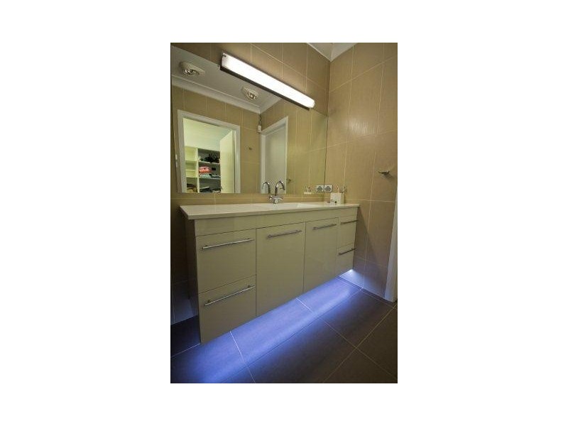 2 Zappacosta Crescent, Yoogali NSW 2680