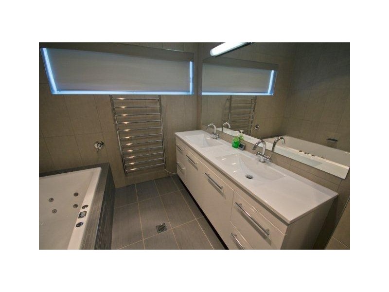 2 Zappacosta Crescent, Yoogali NSW 2680