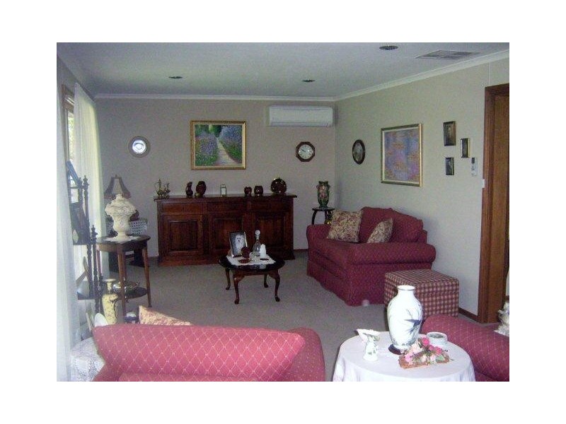 66 Burns Street, Hillston NSW 2675