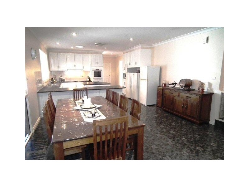 4 Fawey Place, Griffith NSW 2680