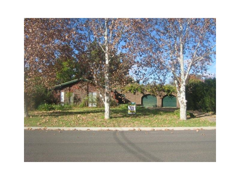 6-8 Moore Street, Hillston NSW 2675