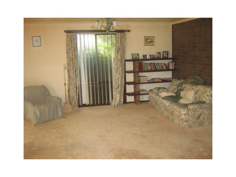 6-8 Moore Street, Hillston NSW 2675