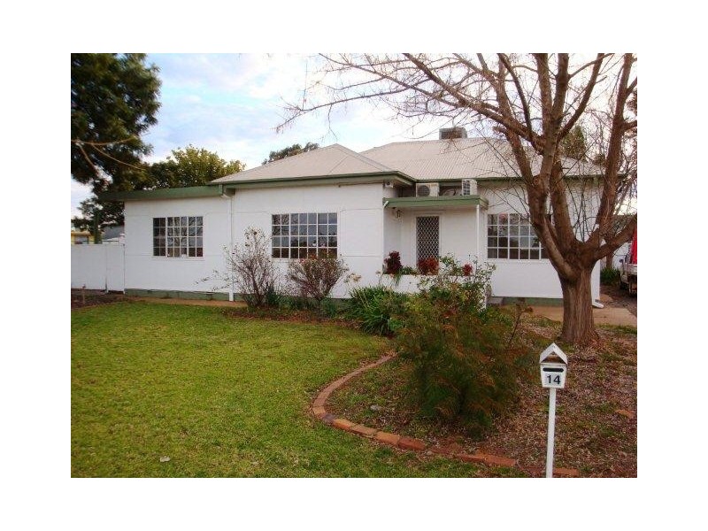 14 Lenehan Road, Griffith NSW 2680
