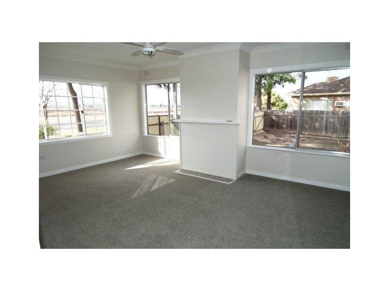 14 Lenehan Road, Griffith NSW 2680