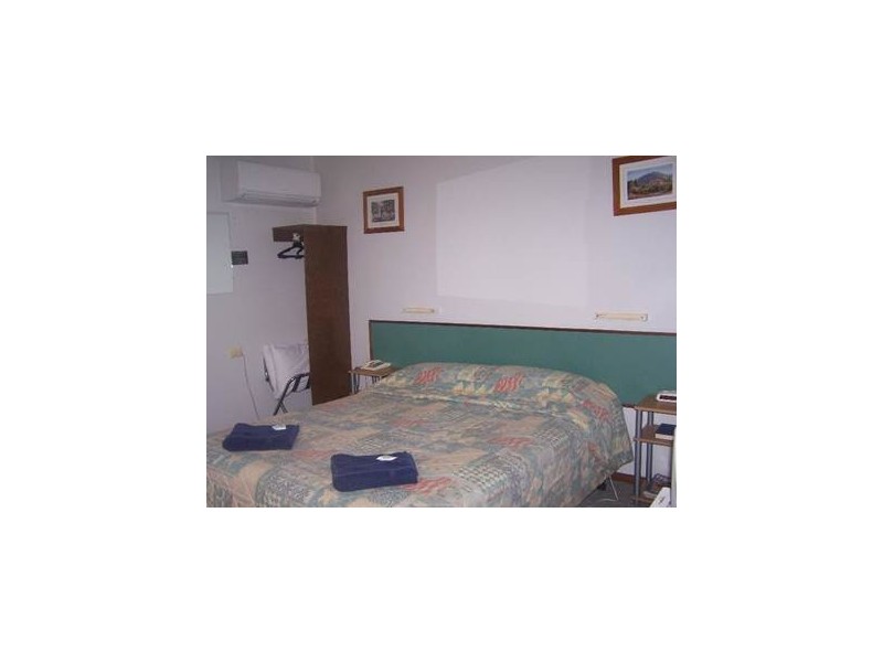 28-30 Canada Street, Lake Cargelligo NSW 2672