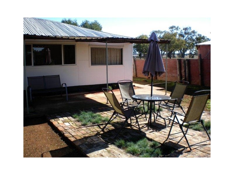 5 Suburb Street, Rankins Springs NSW 2669