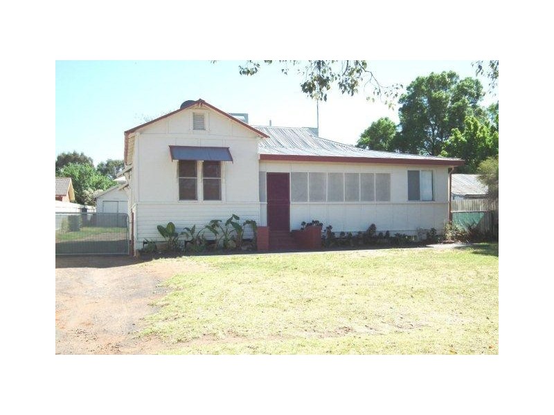 209 Wakaden Street, Griffith NSW 2680