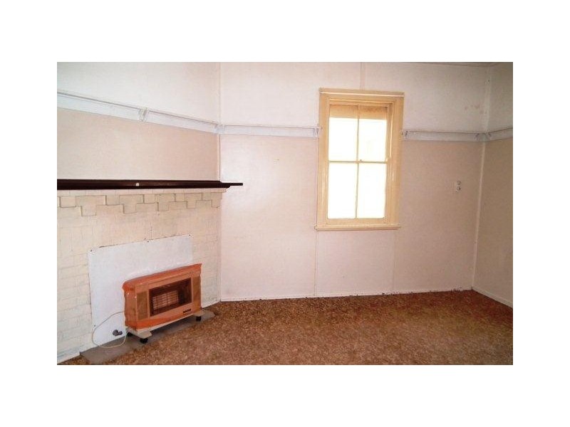 209 Wakaden Street, Griffith NSW 2680