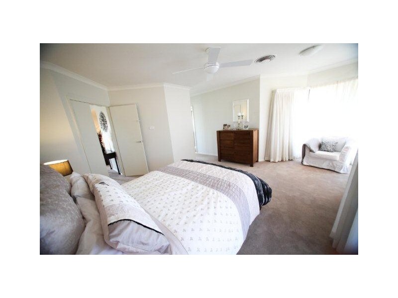 4 Melville Crescent, Yoogali NSW 2680