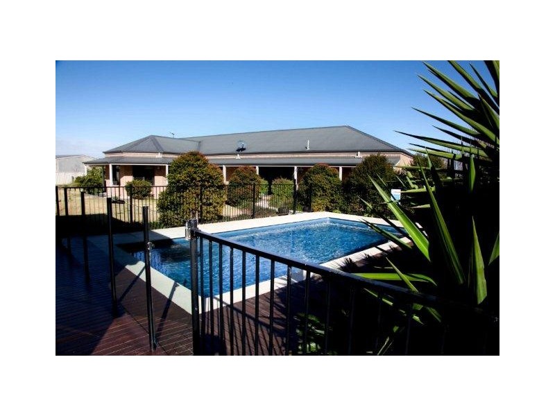 4 Melville Crescent, Yoogali NSW 2680