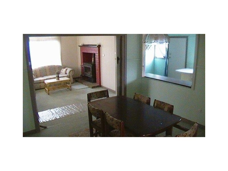 1 Lowan Street, Goolgowi NSW 2652