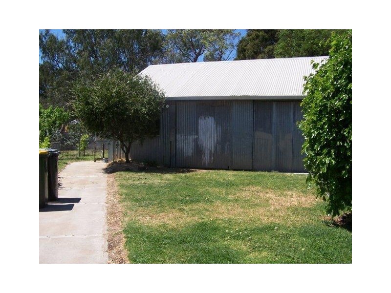 11 Willaroo Street, Coleambally NSW 2707