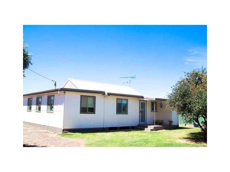2243 Curran Road, Yenda NSW 2681