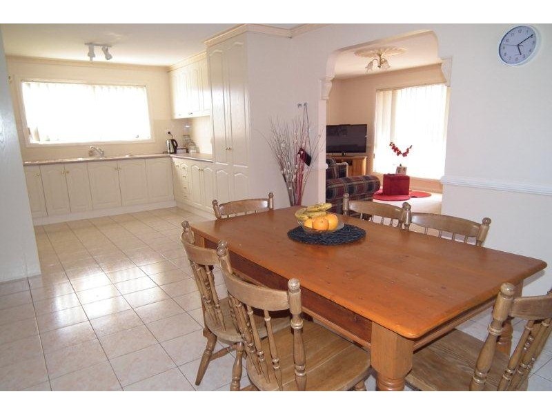 18A and 18B Robrick Close, Griffith NSW 2680
