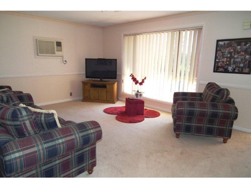 18A and 18B Robrick Close, Griffith NSW 2680