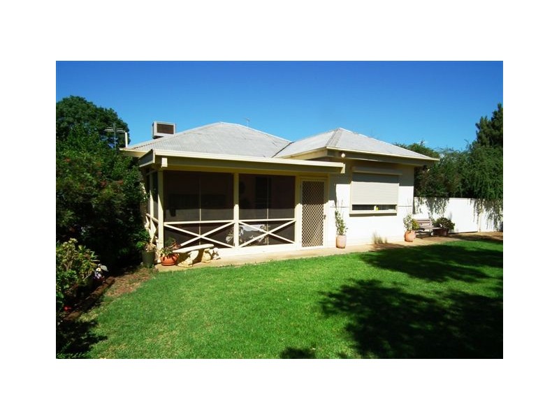 18 Gunbar Street, Griffith NSW 2680