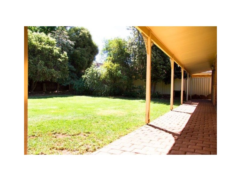 10 Robertson Street, Griffith NSW 2680