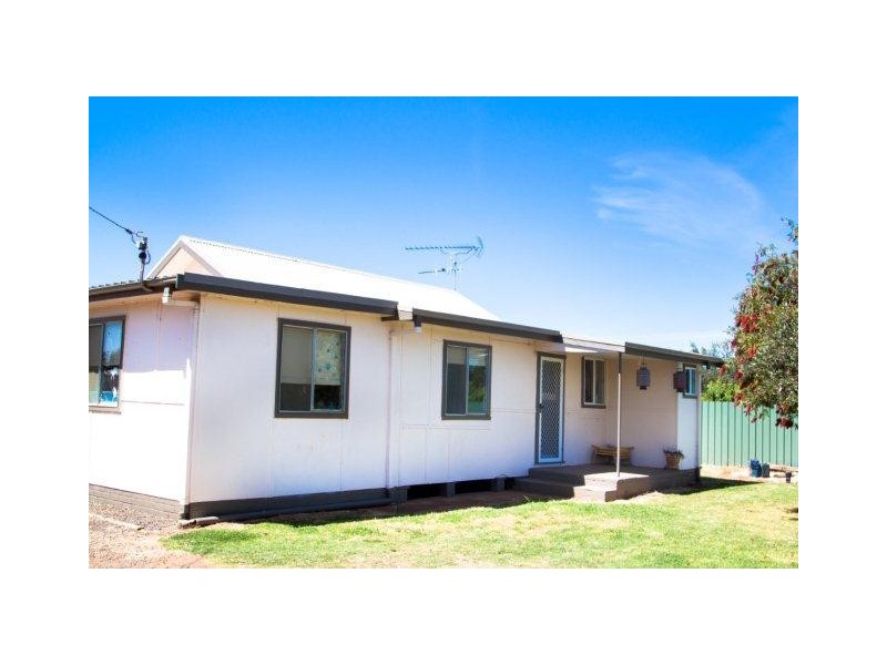 2243 Curran Road, Yenda NSW 2681