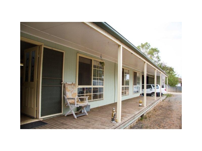 100 Yapunyah Street, Barellan NSW 2665