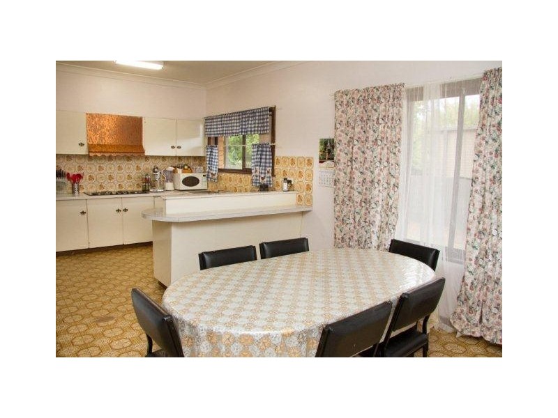 1 Wilga Street, Hanwood NSW 2680