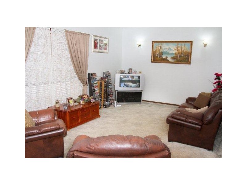 1 Wilga Street, Hanwood NSW 2680