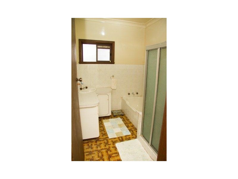 1 Wilga Street, Hanwood NSW 2680