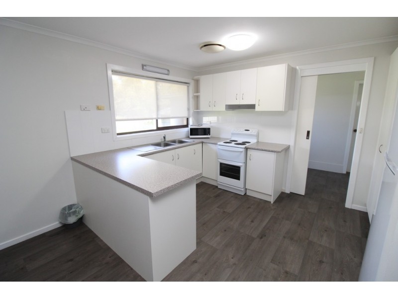 2 Sandpiper Street, Coleambally NSW 2707