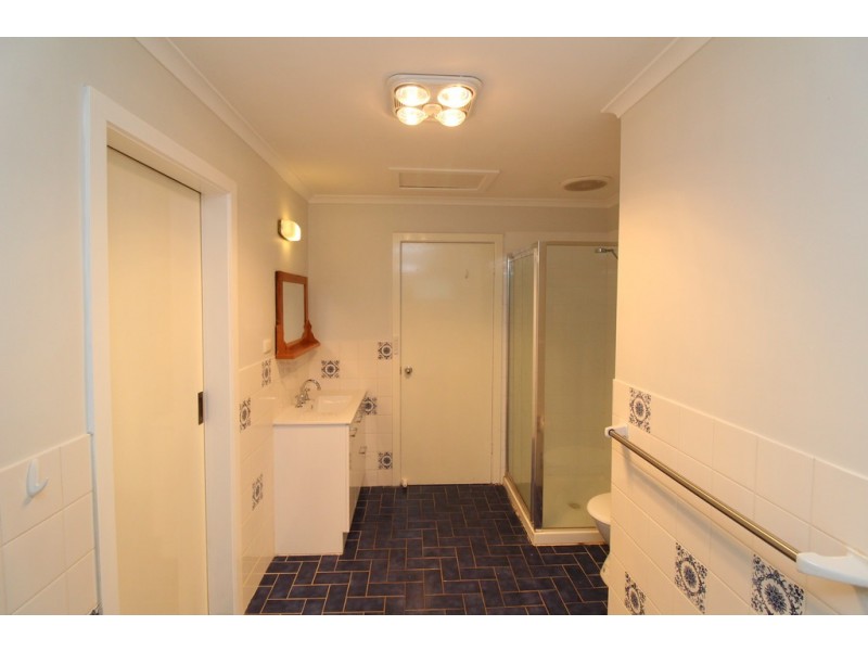 2 Sandpiper Street, Coleambally NSW 2707