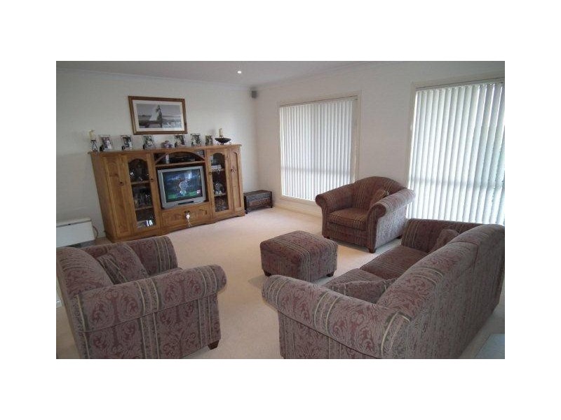 122 Clifton Boulevard, Griffith NSW 2680