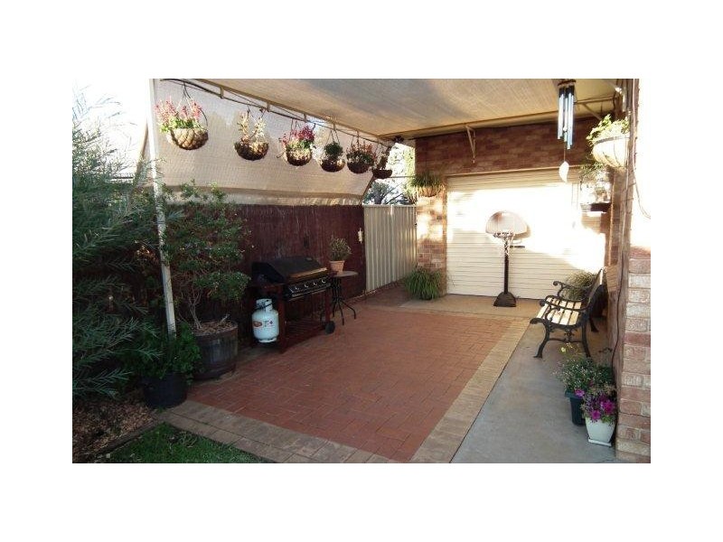 122 Clifton Boulevard, Griffith NSW 2680