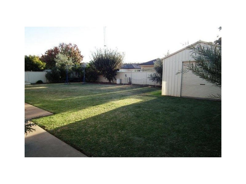 122 Clifton Boulevard, Griffith NSW 2680
