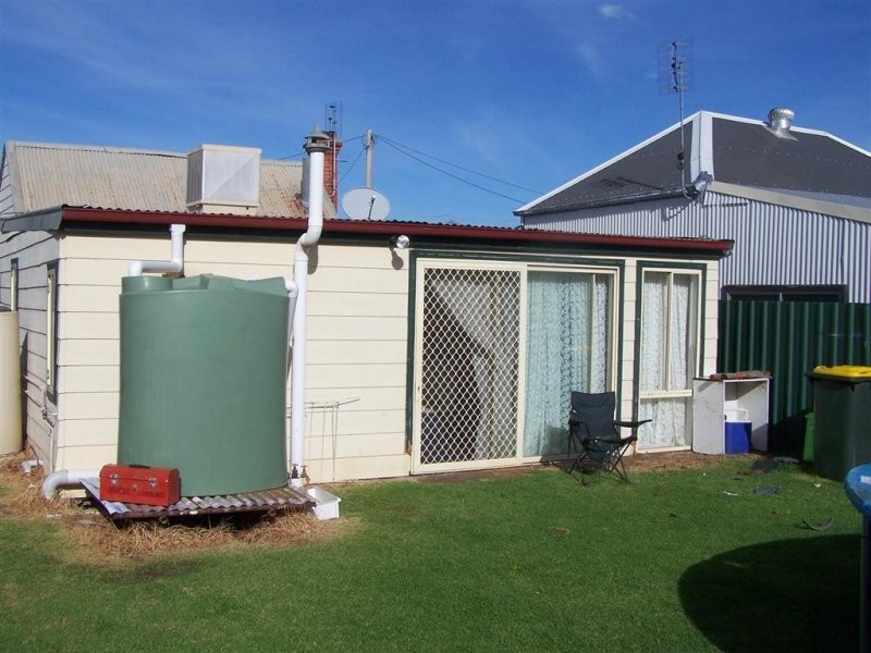 431 Church Street, Hay NSW 2711
