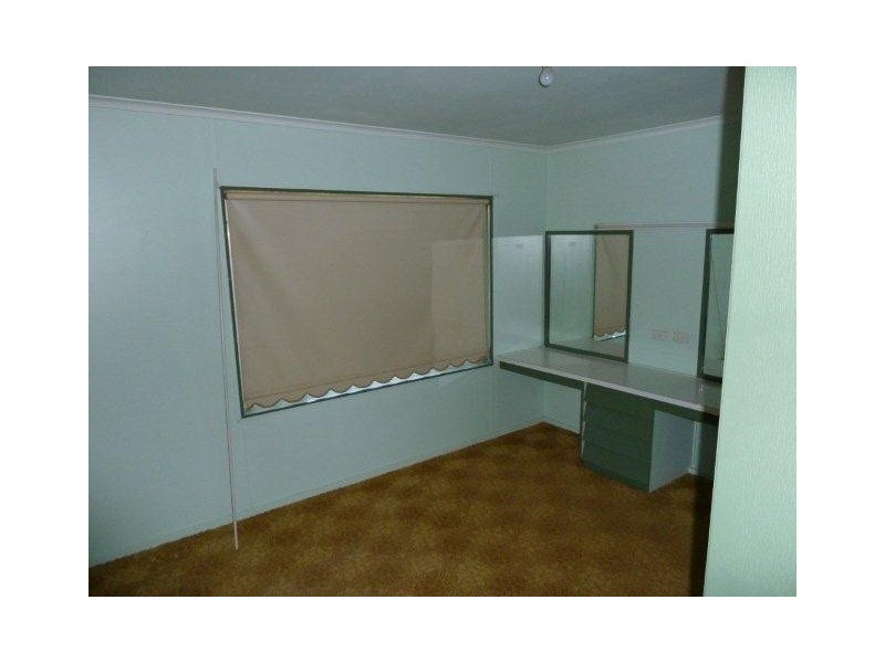 32 Napier Street, Goolgowi NSW 2652