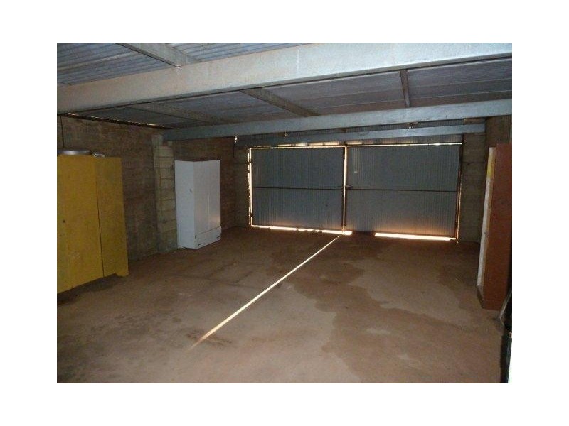 32 Napier Street, Goolgowi NSW 2652