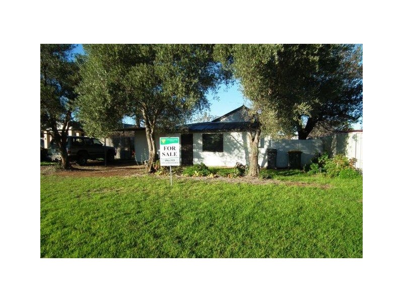 24 Leonard Road, Hanwood NSW 2680