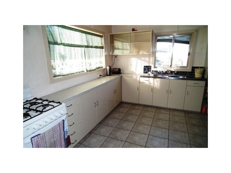 24 Leonard Road, Hanwood NSW 2680