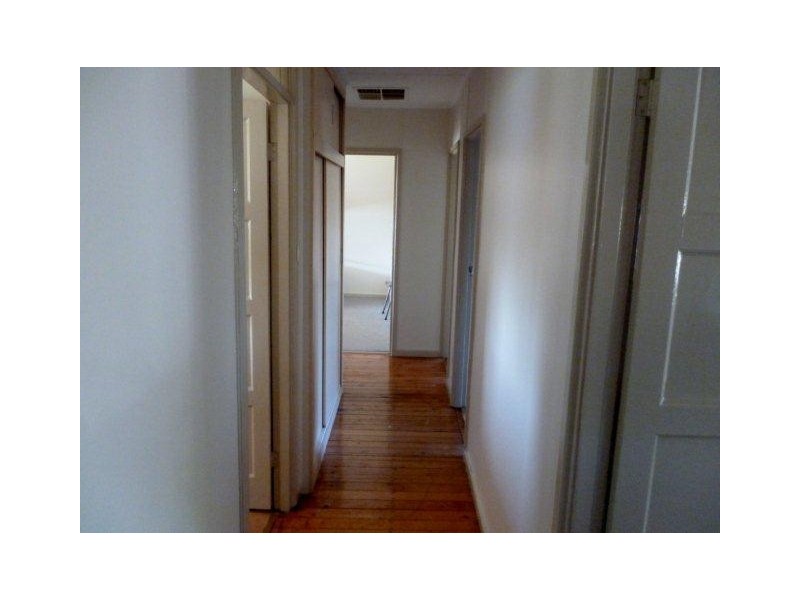 75 Molesworth Street, Hillston NSW 2675