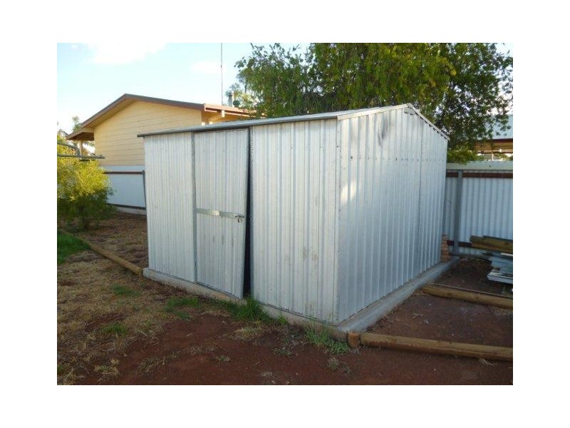 75 Molesworth Street, Hillston NSW 2675