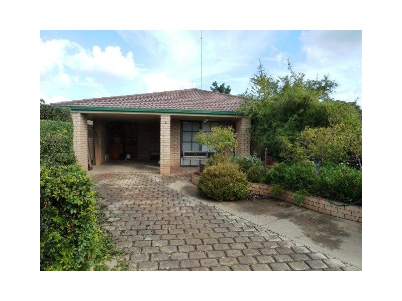 Unit 2/6-10 Hoad Street, Griffith NSW 2680